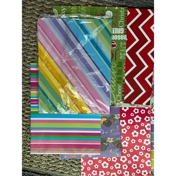 Assorted Wrapping Paper 11" Set-of- 15-Pack Colorful Gift Wrap Sheets - Picture 4 of 6